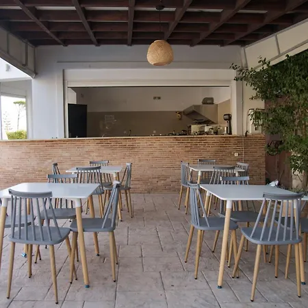 호텔 Odysseas With Private Pool, Close To Tsilivi Plános