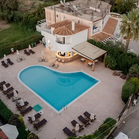 Hotel Odysseas With Private Pool, Close To Tsilivi Plános