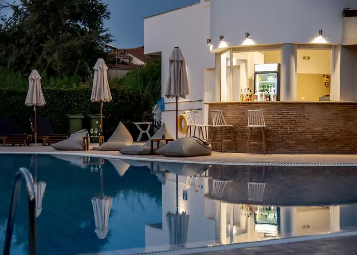 Odysseas With Private Pool, Close To Tsilivi Hotell
