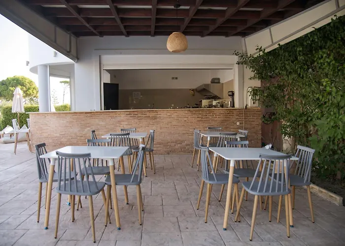 Hotell Odysseas With Private Pool, Close To Tsilivi Plános