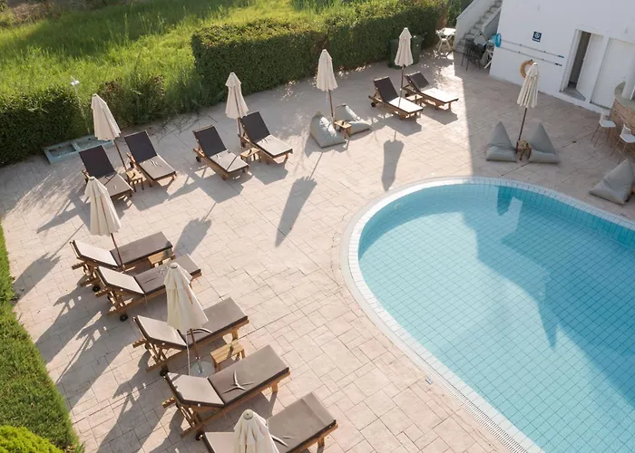 Odysseas With Private Pool, Close To Tsilivi Hotell Plános
