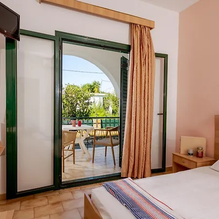 Odysseas With Private Pool, Close To Tsilivi 酒店 Plános